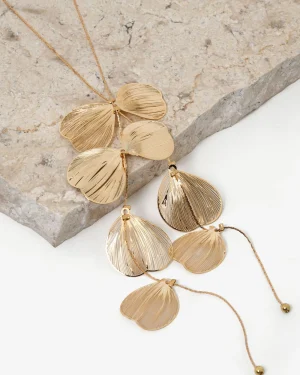 Forcast Magnolia Petal Necklace* Necklaces